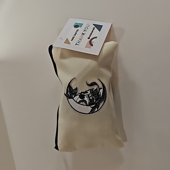 Hand Crafted Multi-use Bag Beige Zipper Pencil Case Skull Motif Iron-on Patch - Picture 14 of 17